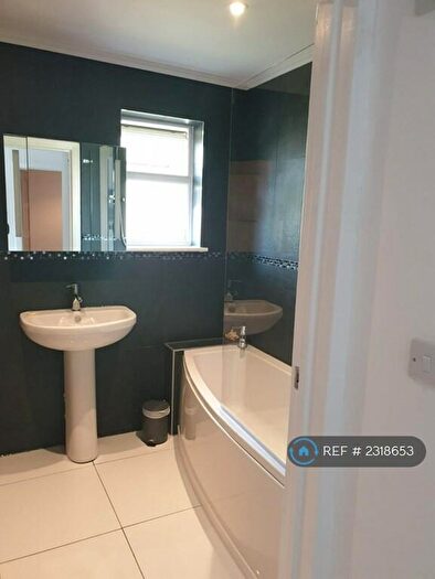 2 Bedroom Detached House To Rent In Ettrick Road, Poole, BH13