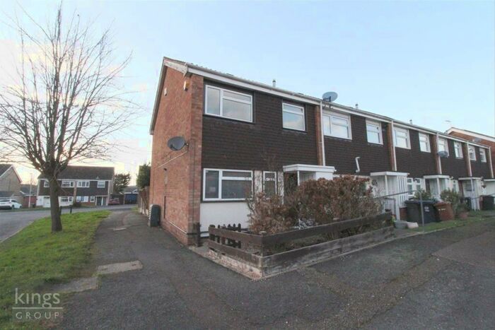 3 Bedroom House To Rent In Gatwick Close, Bishop's Stortford, CM23