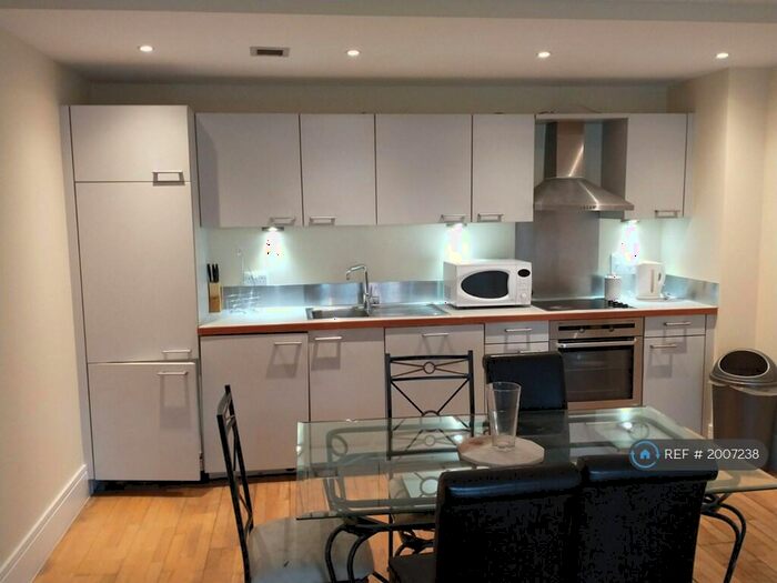 2 Bedroom Flat To Rent In The Foundry A, Manchester, M1