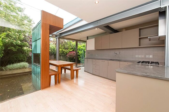 2 Bedroom Flat To Rent In Esmond Road, Chiswick, London, W4