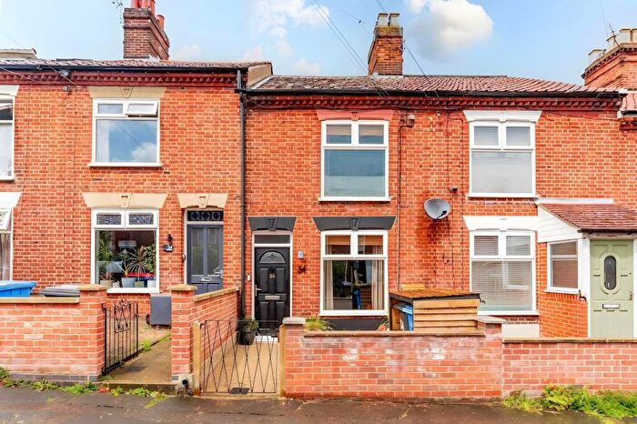 3 Bedroom Terraced House For Sale In Eade Road, Norwich, NR3