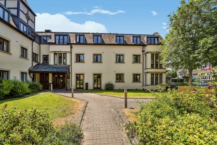 1 Bedroom Retirement Property For Sale In St. Johns Road, Bathwick, Bath, BA2