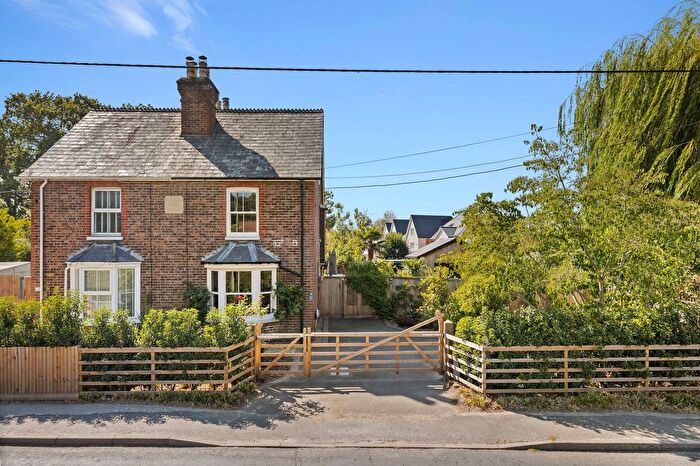 3 Bedroom Semi-Detached House For Sale In Redehall Road, Smallfield, RH6