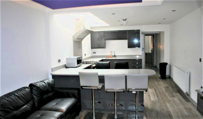 5 Bedroom Terraced House To Rent In Tiverton Road, Selly Oak, Birmingham, B29