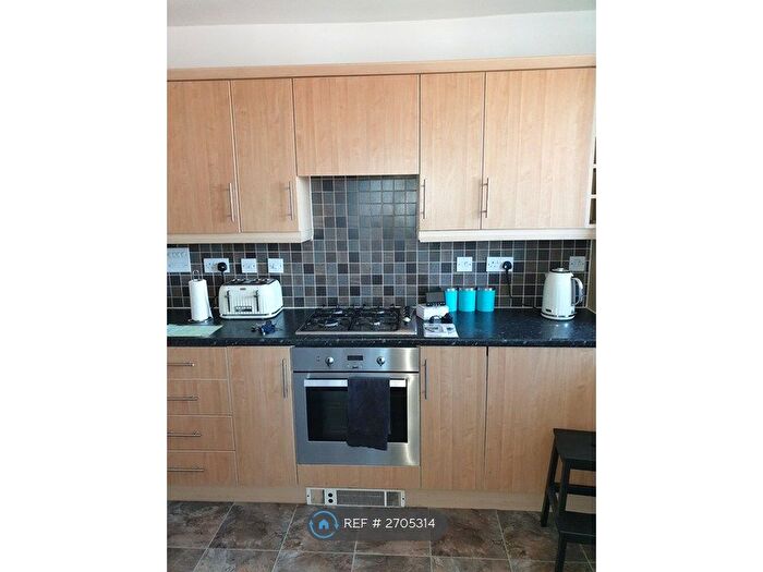 2 Bedroom Flat To Rent In Bromford Road, Oldbury, B69