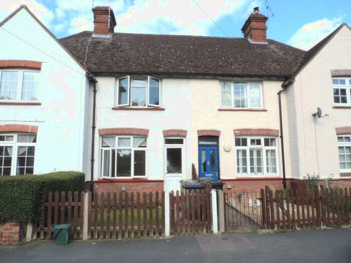 2 Bedroom Terraced House To Rent In Cline Rd, Guildford, GU1