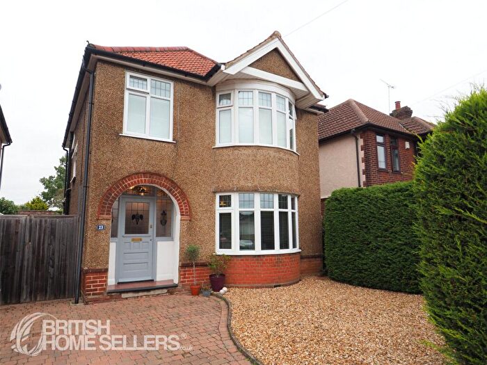 3 Bedroom Detached House For Sale In Sidegate Avenue, Ipswich, Suffolk, IP4