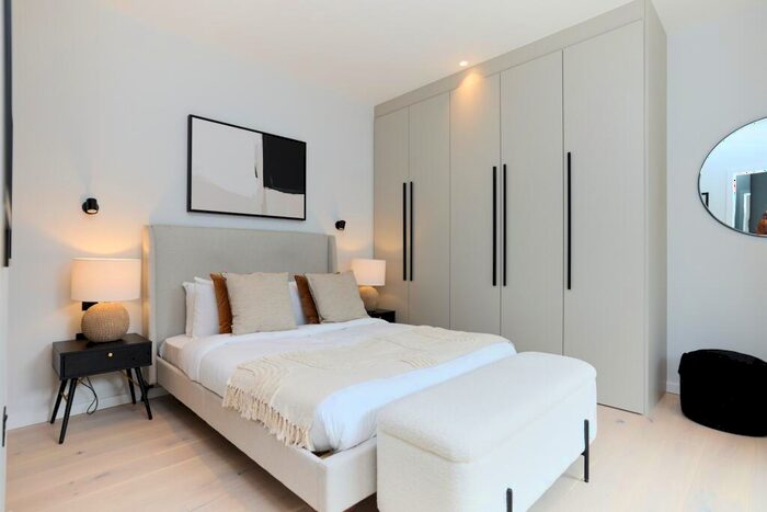 2 Bedroom Apartment For Sale In The Royal Majestic Apartments - Brondesbury, NW2