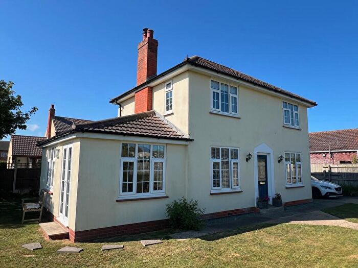 3 Bedroom Detached House For Sale In Furlongs Road, Mablethorpe, LN12