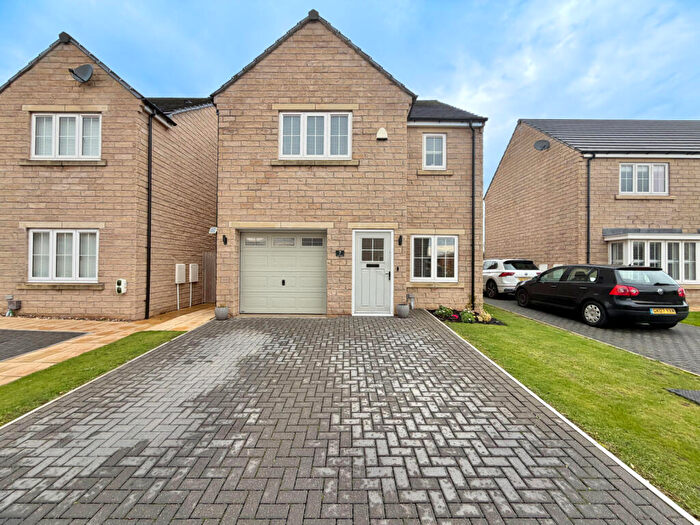 3 Bedroom Detached House For Sale In Merton Fields, Kippax, LS25