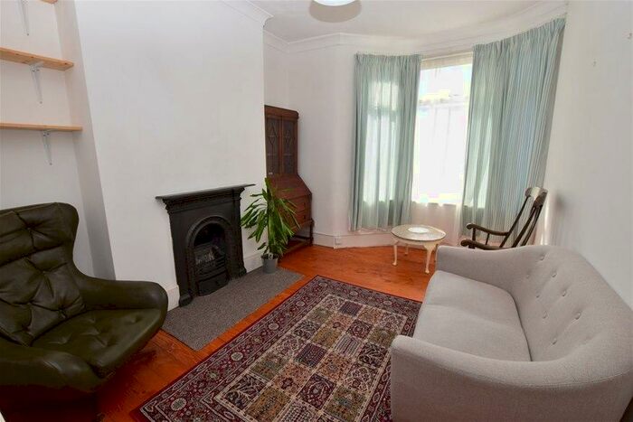 2 Bedroom Flat To Rent In Caistor Park Road, Stratford, E15