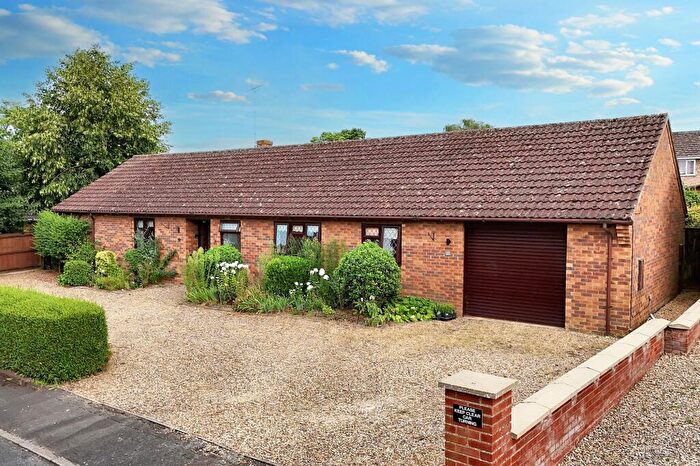 4 Bedroom Detached Bungalow For Sale In Selwyn Close, Newmarket, CB8