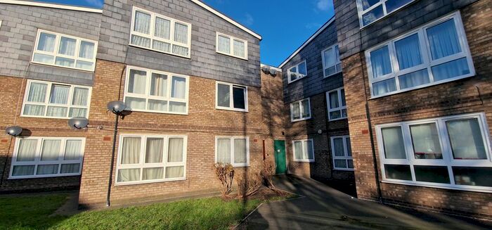 1 Bedroom Flat To Rent In Heenan Close, Barking, IG11