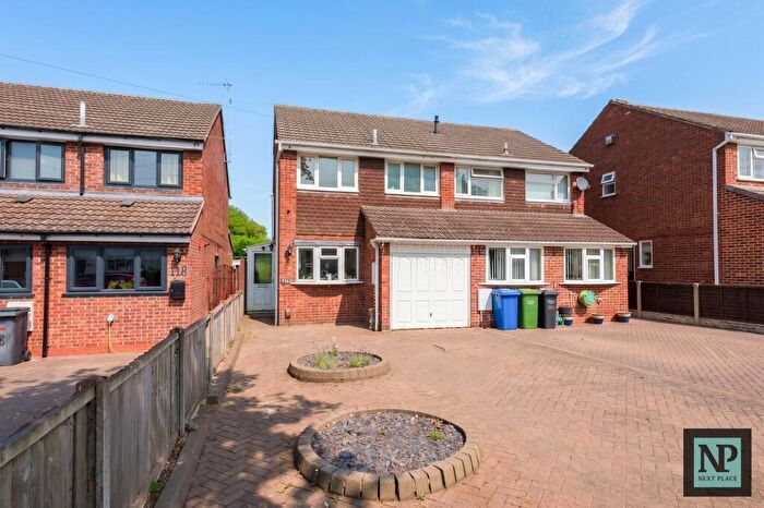 3 Bedroom Semi-Detached House For Sale In Summerfield Road, Tamworth, B77