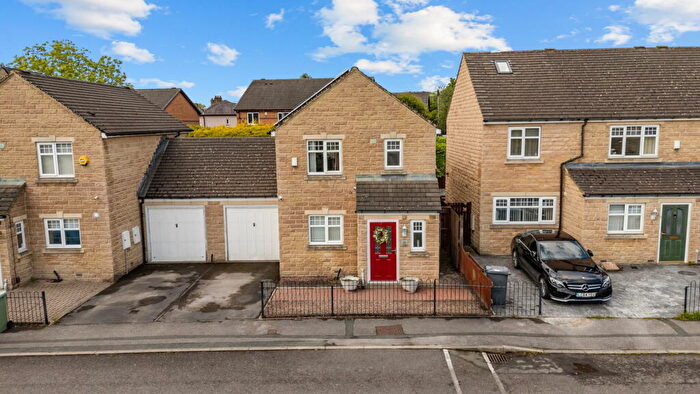 3 Bedroom Detached House For Sale In Oxley Road, HD2