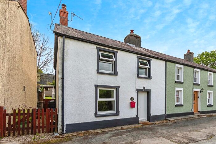 2 Bedroom End Of Terrace House For Sale In Llanfynydd, Carmarthen, SA32