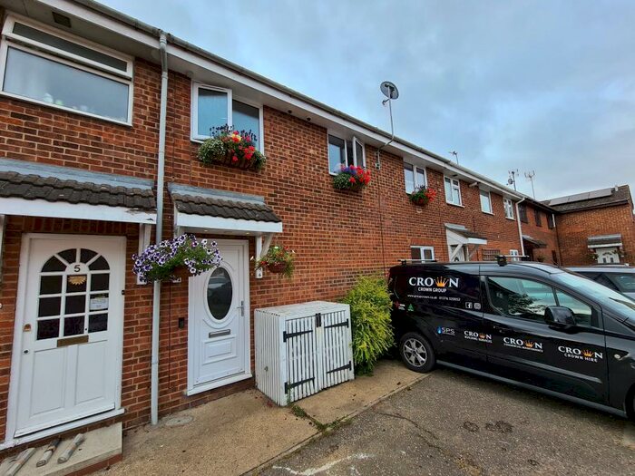 2 Bedroom House To Rent In Frating Court, Braintree, CM7