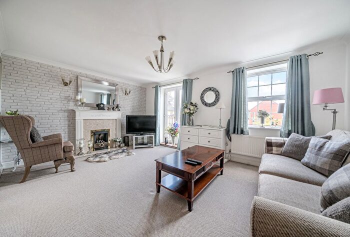 4 Bedroom End Terrace House For Sale In Britannia Close, Winterbourne, Bristol, Gloucestershire, BS36