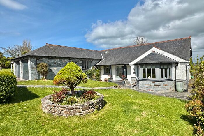 5 Bedroom Bungalow For Sale In Sarahs Gate, Little Petherick, PL27