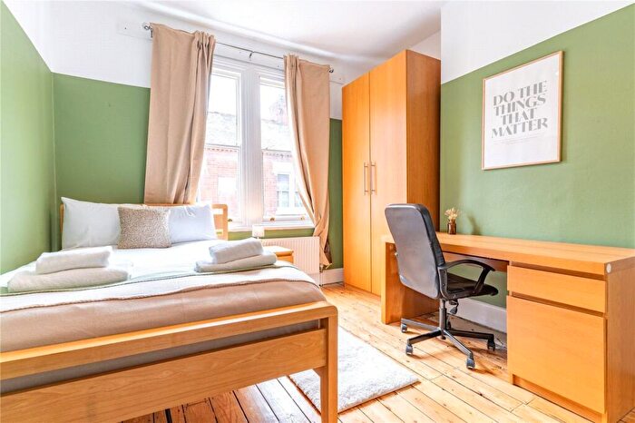 4 Bedroom End Of Terrace House To Rent In Brookhouse Avenue, City Centre, Leicester, LE2