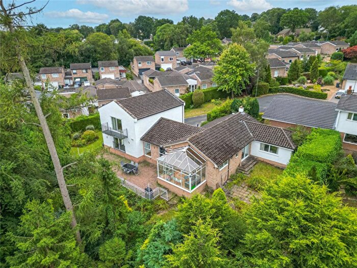 5 Bedroom Detached House For Sale In Stairfoot View, Leeds, West Yorkshire, LS16