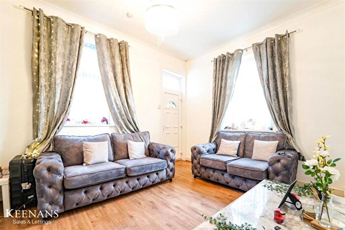 3 Bedroom End Of Terrace House To Rent In West Street, Burnley, BB10