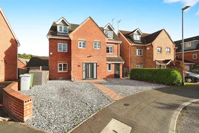 5 Bedroom Detached House For Sale In Waterfield Way, Clipstone Village, Mansfield, NG21