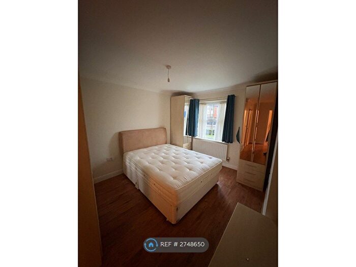 2 Bedroom Flat To Rent In Lowndes Court, Harrow, HA1