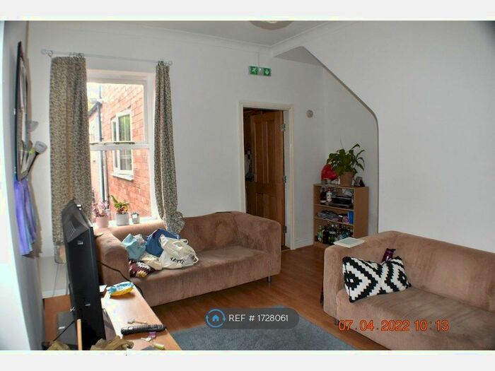 4 Bedroom Terraced House To Rent In Gordon Road, Harborne, Birmingham, B17