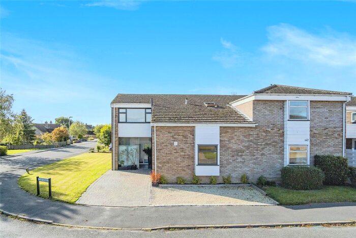 4 Bedroom Semi-Detached House For Sale In Clay Street, Histon, Cambridge CB24