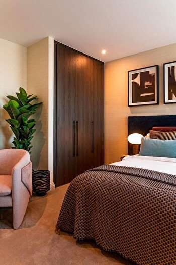 2 Bedroom Flat For Sale In Queens Cross, Seagull Lane, London, E16