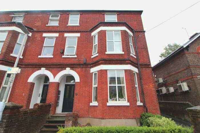 1 Bedroom Flat To Rent In Alexandra Road, Hemel Hempstead, Hertfordshire, HP2