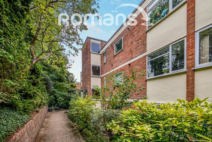 2 Bedroom Flat To Rent In Green Hill Gate, High Wycombe, HP13