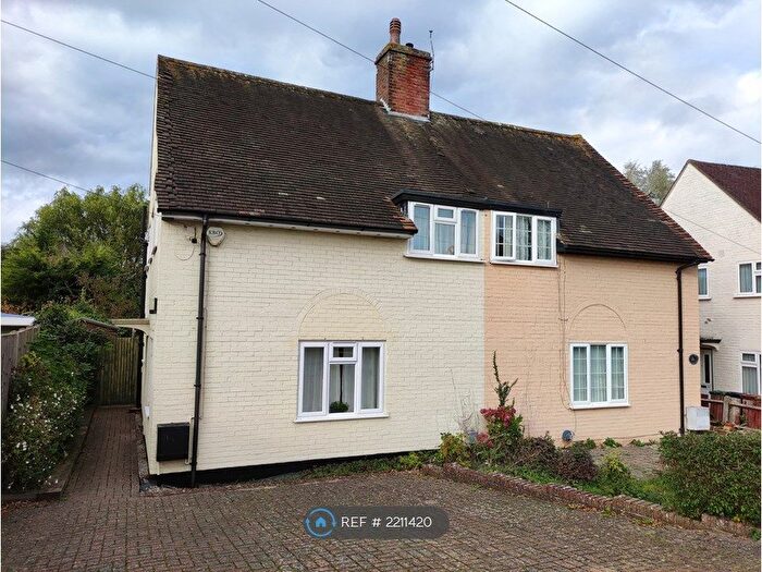 3 Bedroom Semi-Detached House To Rent In Elmside, Guildford, GU2