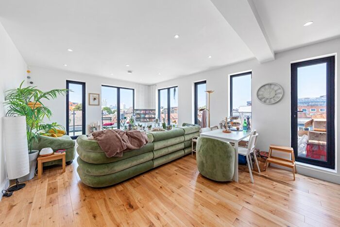 2 Bedroom Flat To Rent In Tyler Street, Greenwich, SE10