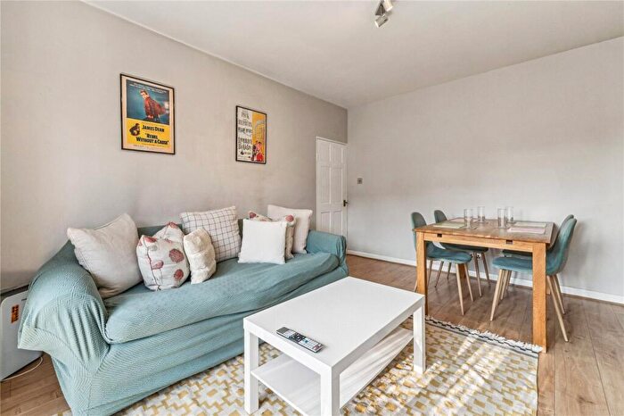 3 Bedroom Apartment For Sale In Broomwood Road, London, SW11