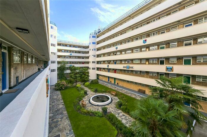 2 Bedroom Flat To Rent In Lichfield Court, Sheen Road, Richmond, TW9