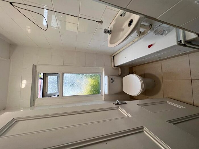 1 Bedroom Private Hall To Rent In Colum Road, Cardiff, CF10