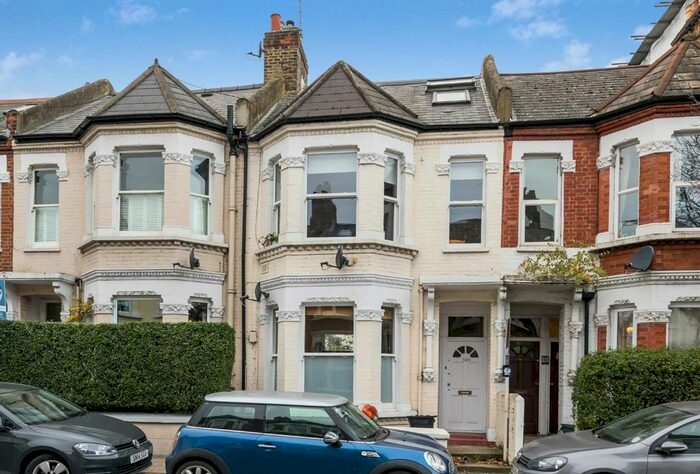 1 Bedroom Flat To Rent In Elspeth Road, London, SW11
