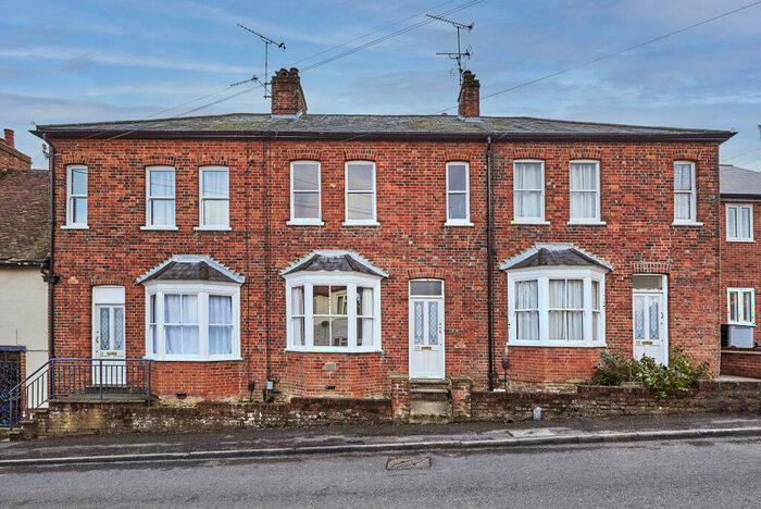 2 Bedroom House To Rent In Brewhouse Hill, Wheathampstead, Hertfordshire, AL4