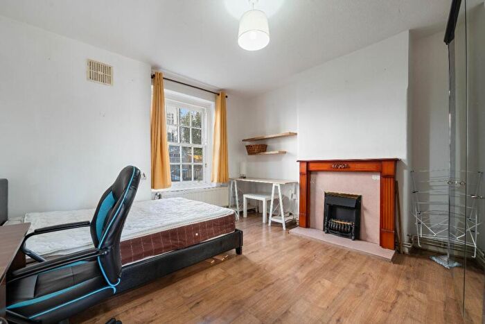 4 Bedroom Flat To Rent In Chalton Street, Euston, NW1