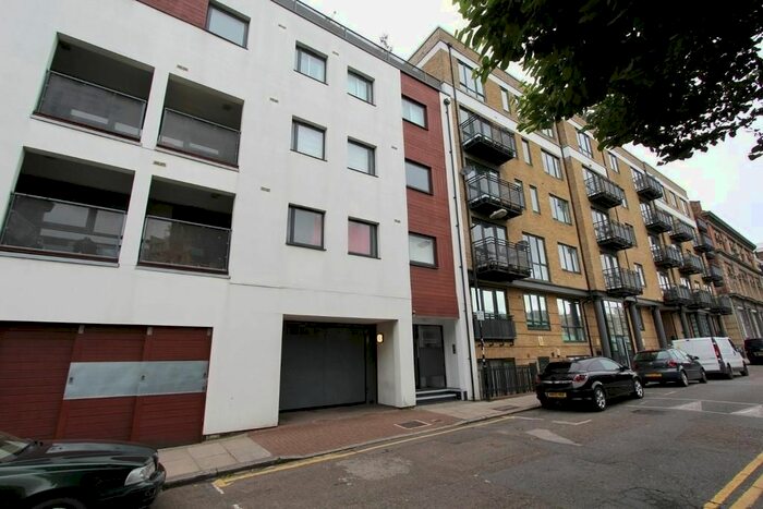 1 Bedroom Flat To Rent In Liberty House, Ensign Street, Aldgate, Tower Hill, Whitechapel, London, E1