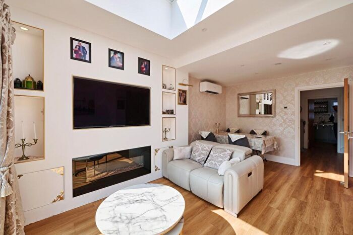 3 Bedroom Town House For Sale In Alexandra Mews, Chester, CH4