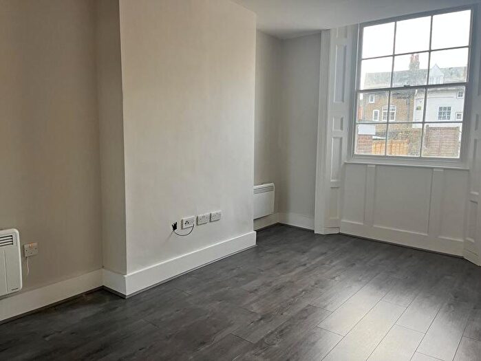 1 Bedroom Flat To Rent In Albion Place, Maidstone, Kent, ME14