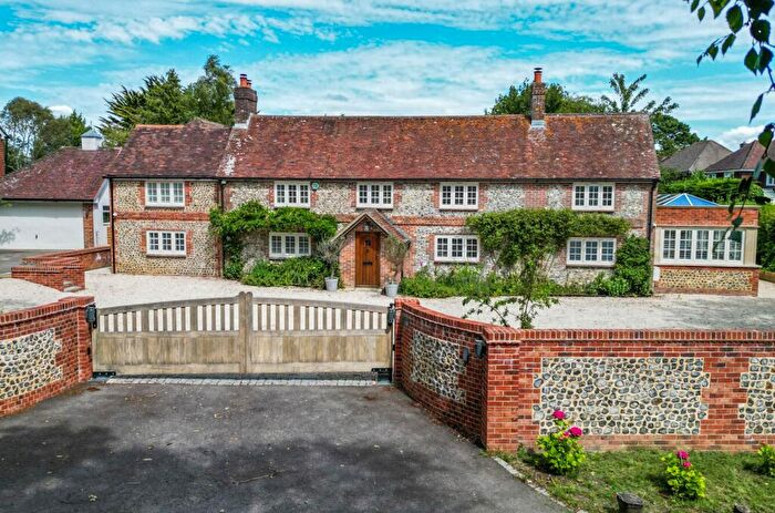 6 Bedroom Detached House For Sale In Bowes Hill, Rowland's Castle, PO9