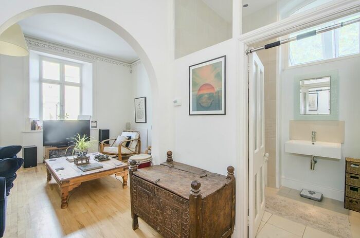 1 Bedroom Flat To Rent In Clapham Common North Side, London SW4