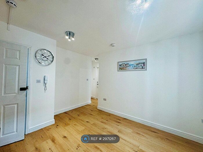 1 Bedroom Flat To Rent In Balaam Street, London, E13