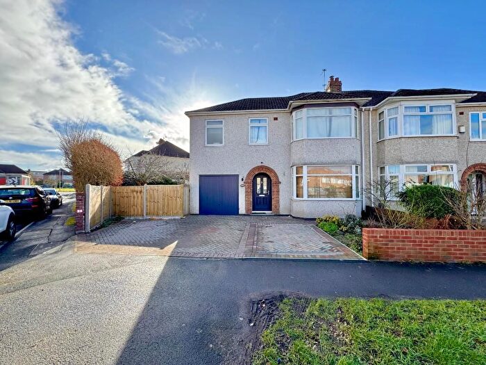 4 Bedroom Property For Sale In Baugh Gardens, Downend, Bristol, BS16