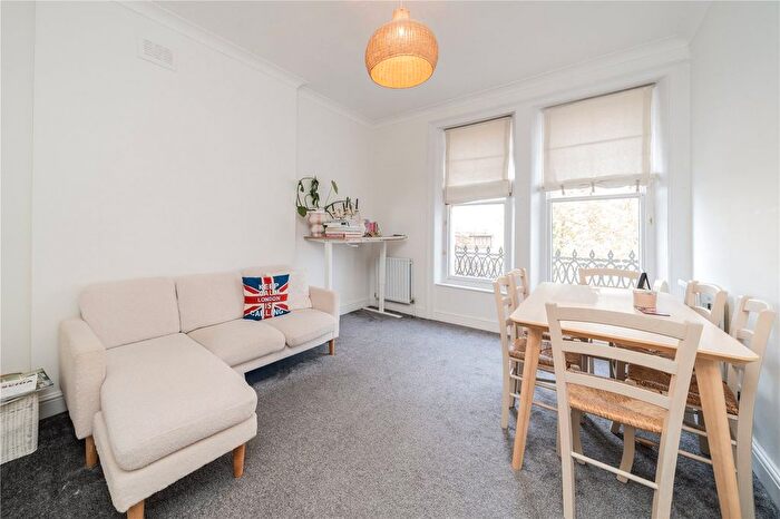2 Bedroom Flat To Rent In St. Charles Square, London, W10