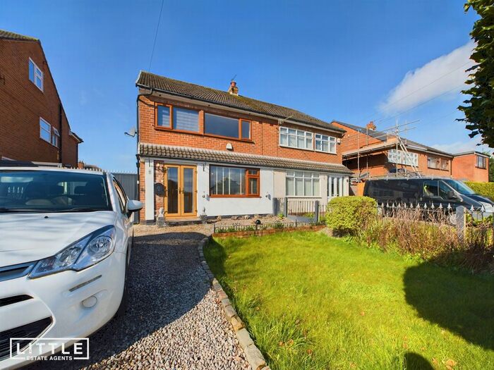 3 Bedroom Semi-Detached House For Sale In Ludlow Drive, Ormskirk, L39
